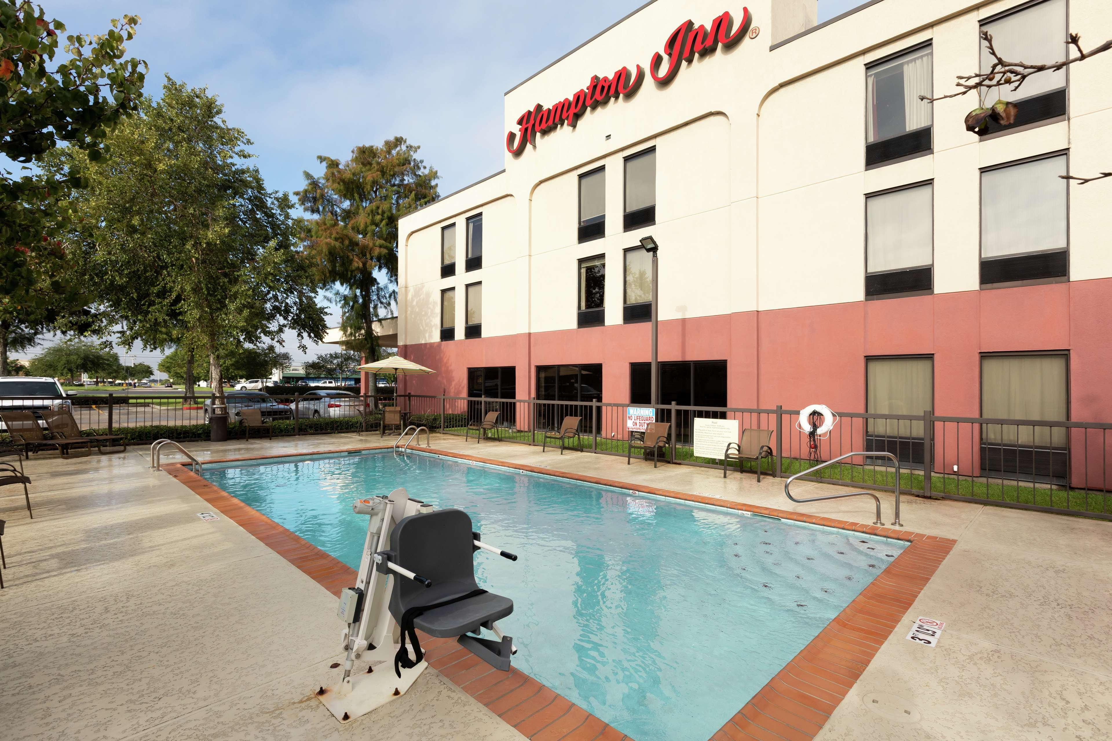 Hampton Inn Гоума Екстер'єр фото