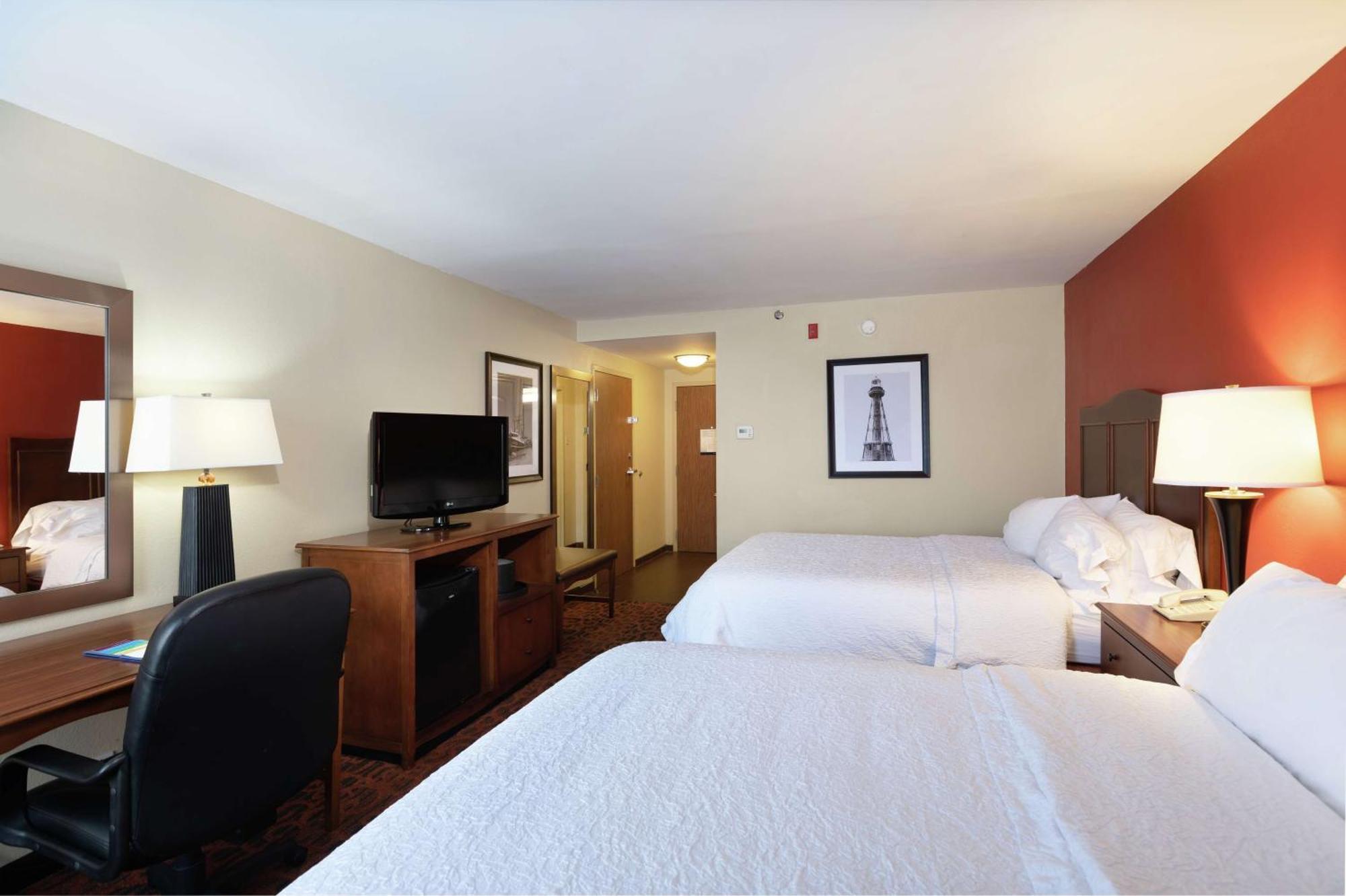 Hampton Inn Гоума Екстер'єр фото