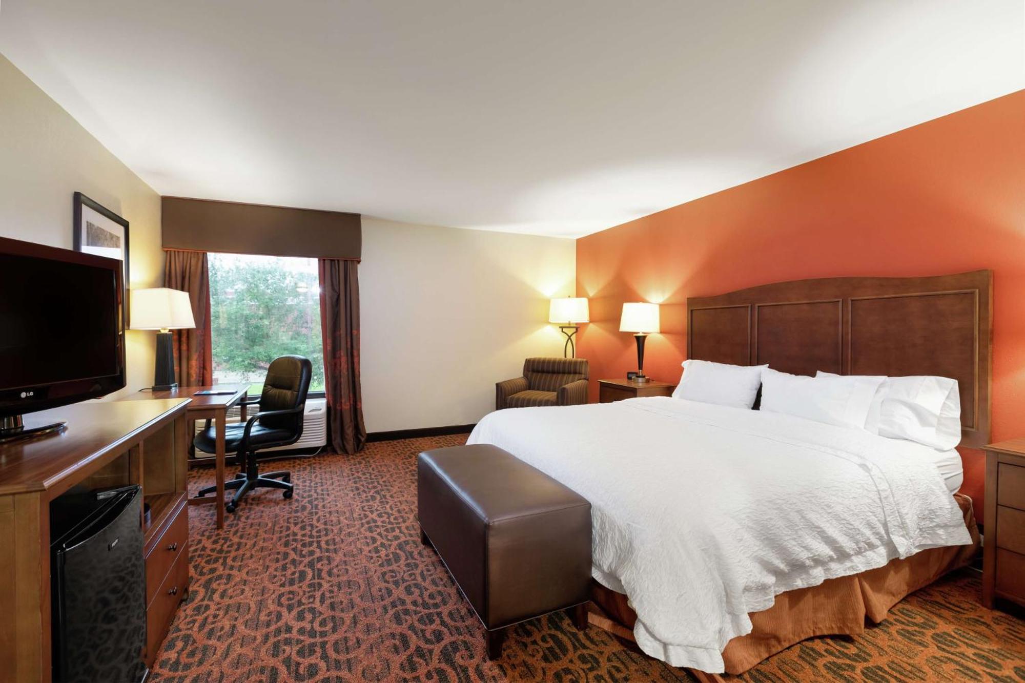 Hampton Inn Гоума Екстер'єр фото
